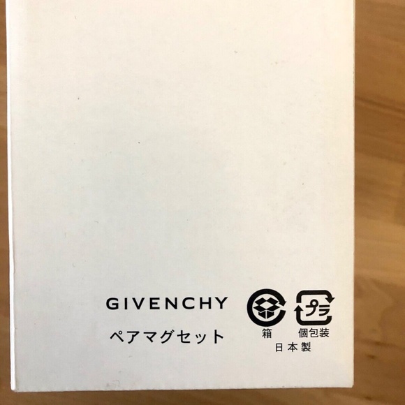 Givenchy Mugs White w/ Gray Pattern Pair - Picture 4 of 7